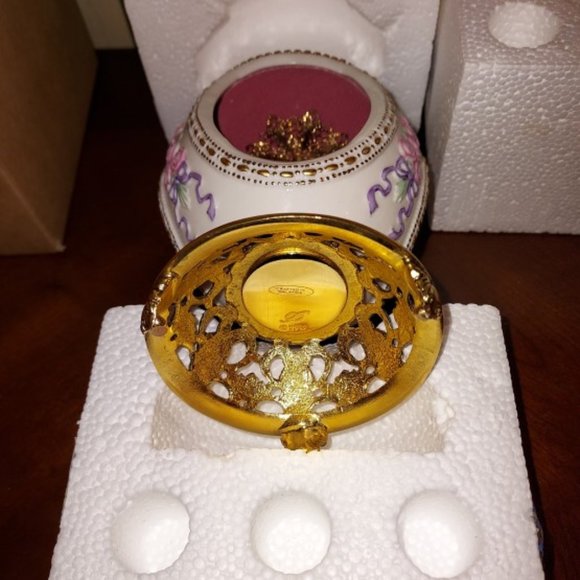 House of Faberge Franklin Mint Musical Carousel Egg NEW - Picture 11 of 12